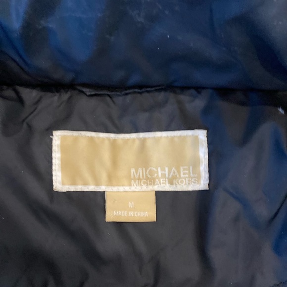 Micheal kors puffer coat size medium black zips with removable hood - Picture 5 of 16